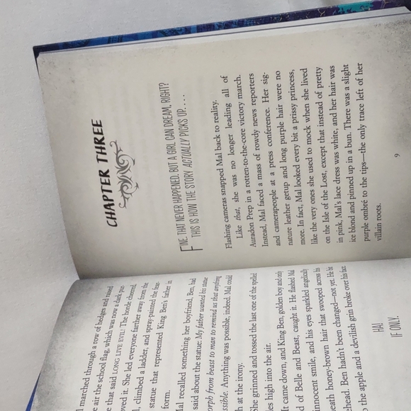 Disney Descendants 2 hardcover book - Picture 4 of 5